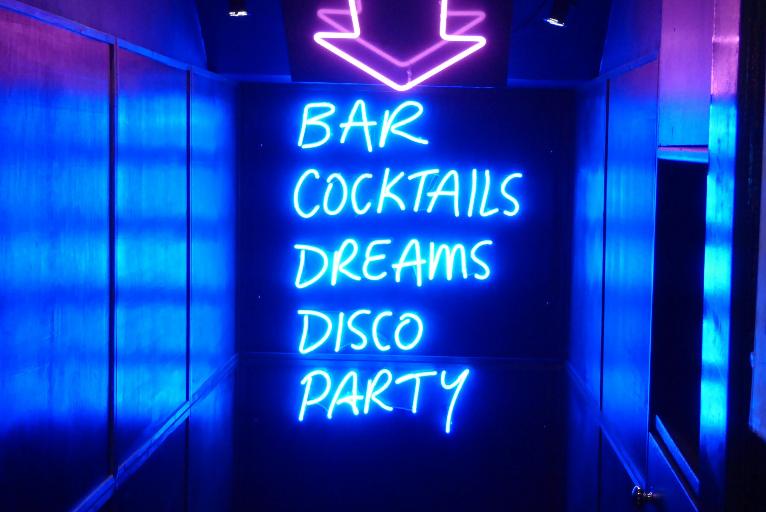 City lights, lip gloss and a playlist loaded with 00s bangers